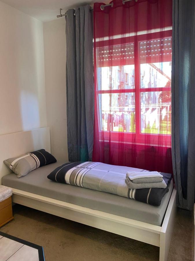 Wiesbaden Mainz Kostheim Bitte Nur Fuer Maennliche Only Men Gaeste المظهر الخارجي الصورة