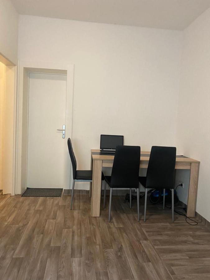 Wiesbaden Mainz Kostheim Bitte Nur Fuer Maennliche Only Men Gaeste المظهر الخارجي الصورة